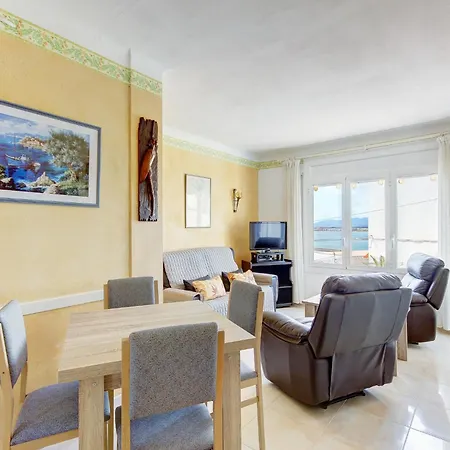 Apartment Tasteful In *