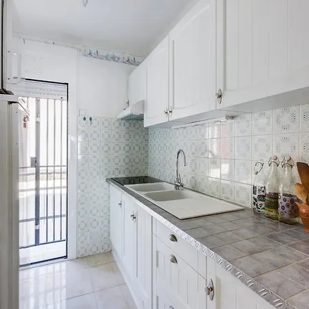 Apartment Tasteful In Roses